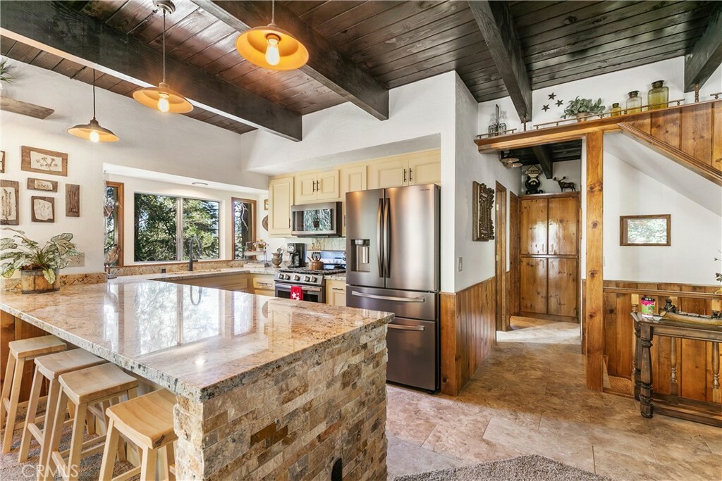 Property Photo:  1213 Jungfrau Drive  CA 92325 