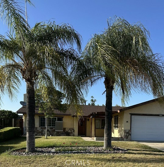 Property Photo: 2378 Thisa Way CA 92544