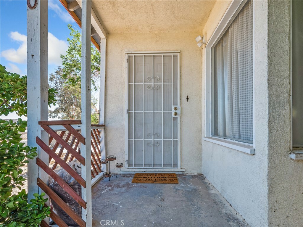 Property Photo: 1040 Flora Street CA 92311