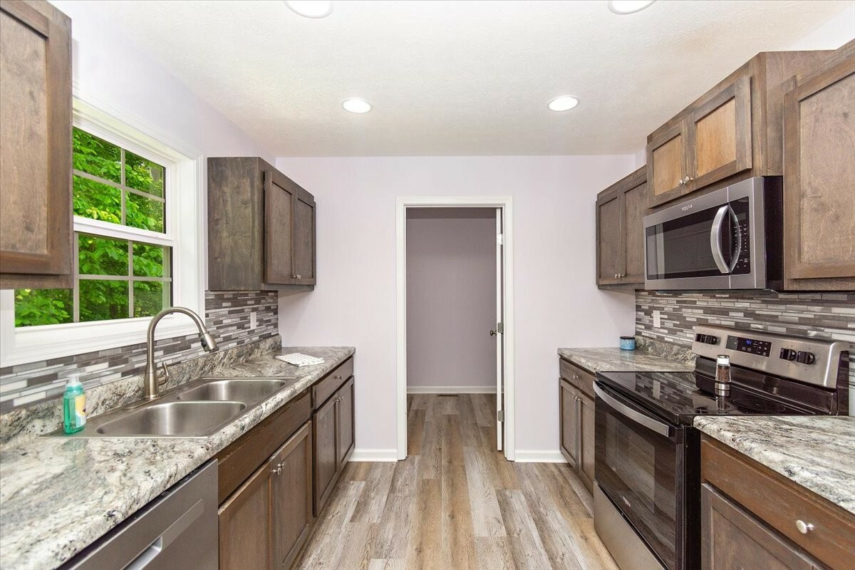 Property Photo:  1161 Honey Ln  TN 37330 