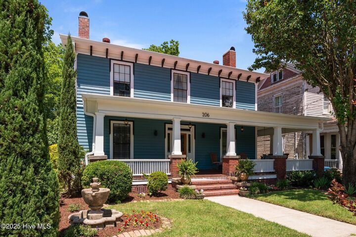 Property Photo:  206 E 2nd Street  NC 27889 