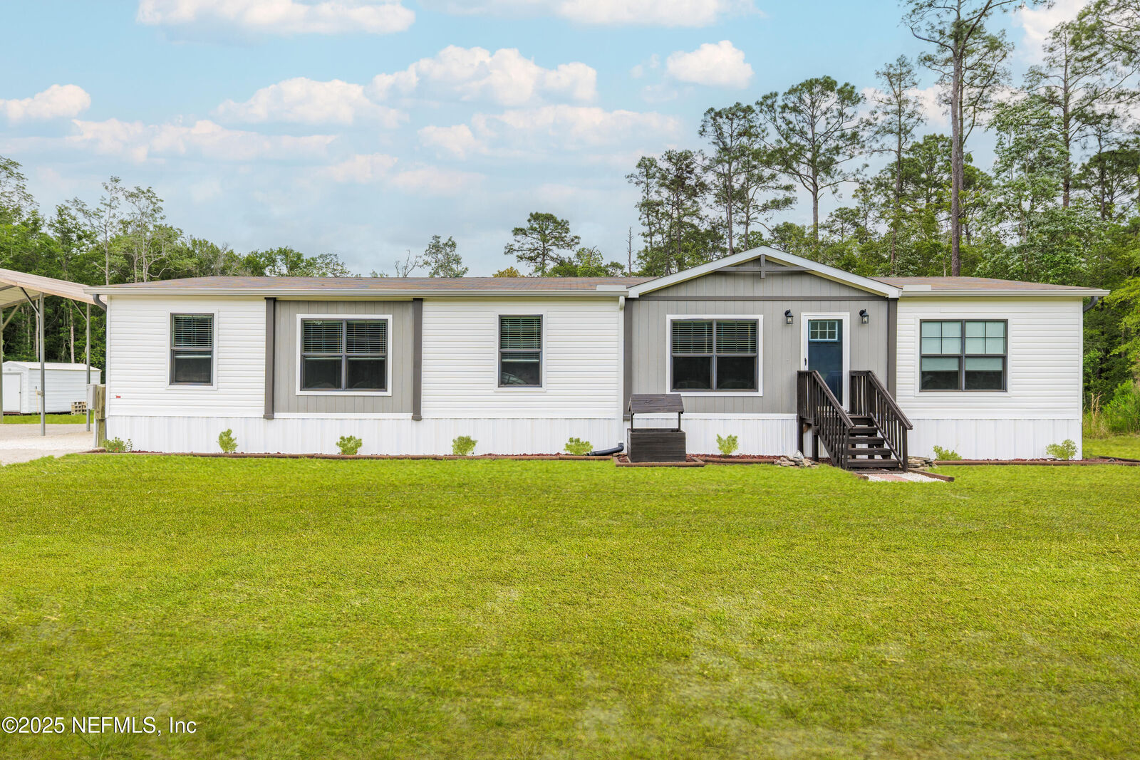 Property Photo:  4690 Kim Lane  FL 32656