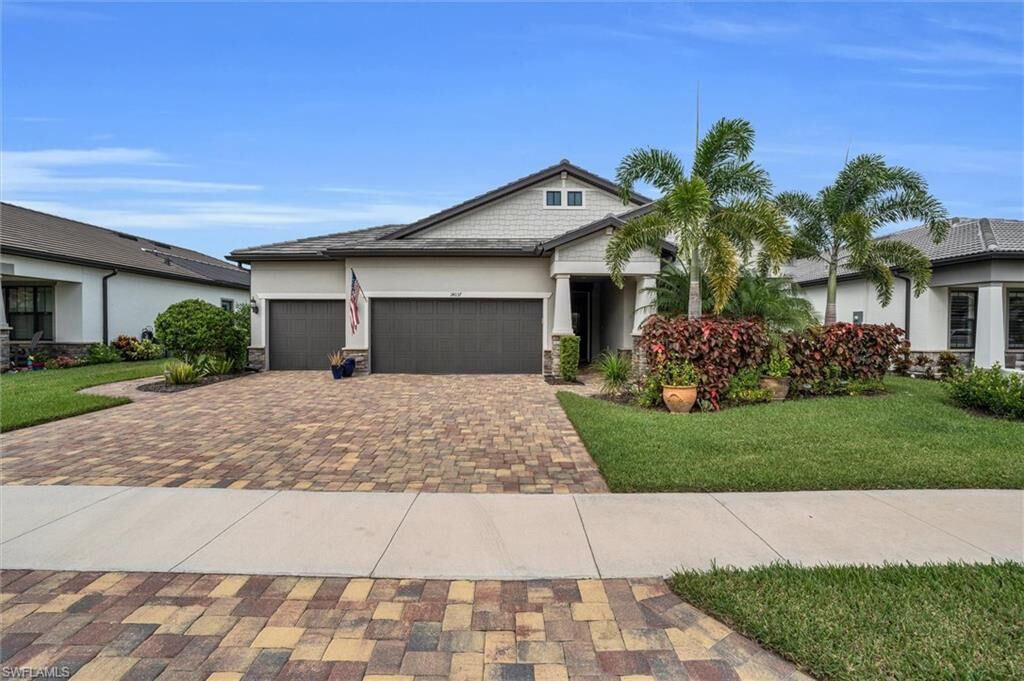Property Photo: 14037 Hawks Eye Ct FL 33928