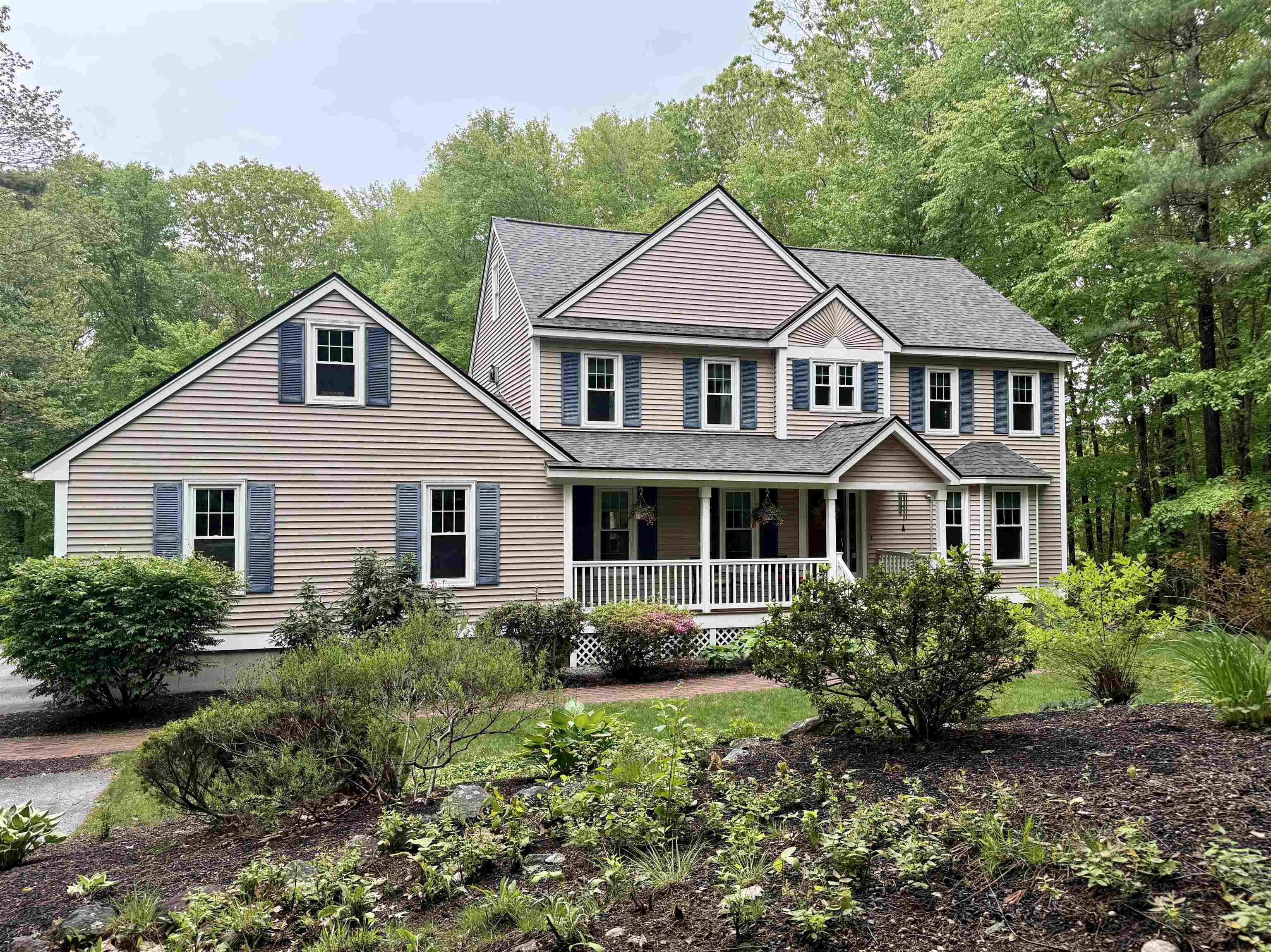 Property Photo: 99 Stable Road NH 03055