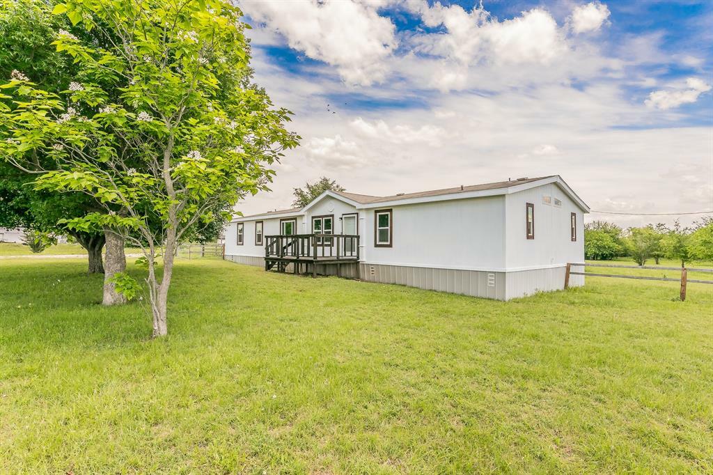Property Photo:  249 Private Road 4434  TX 76078 