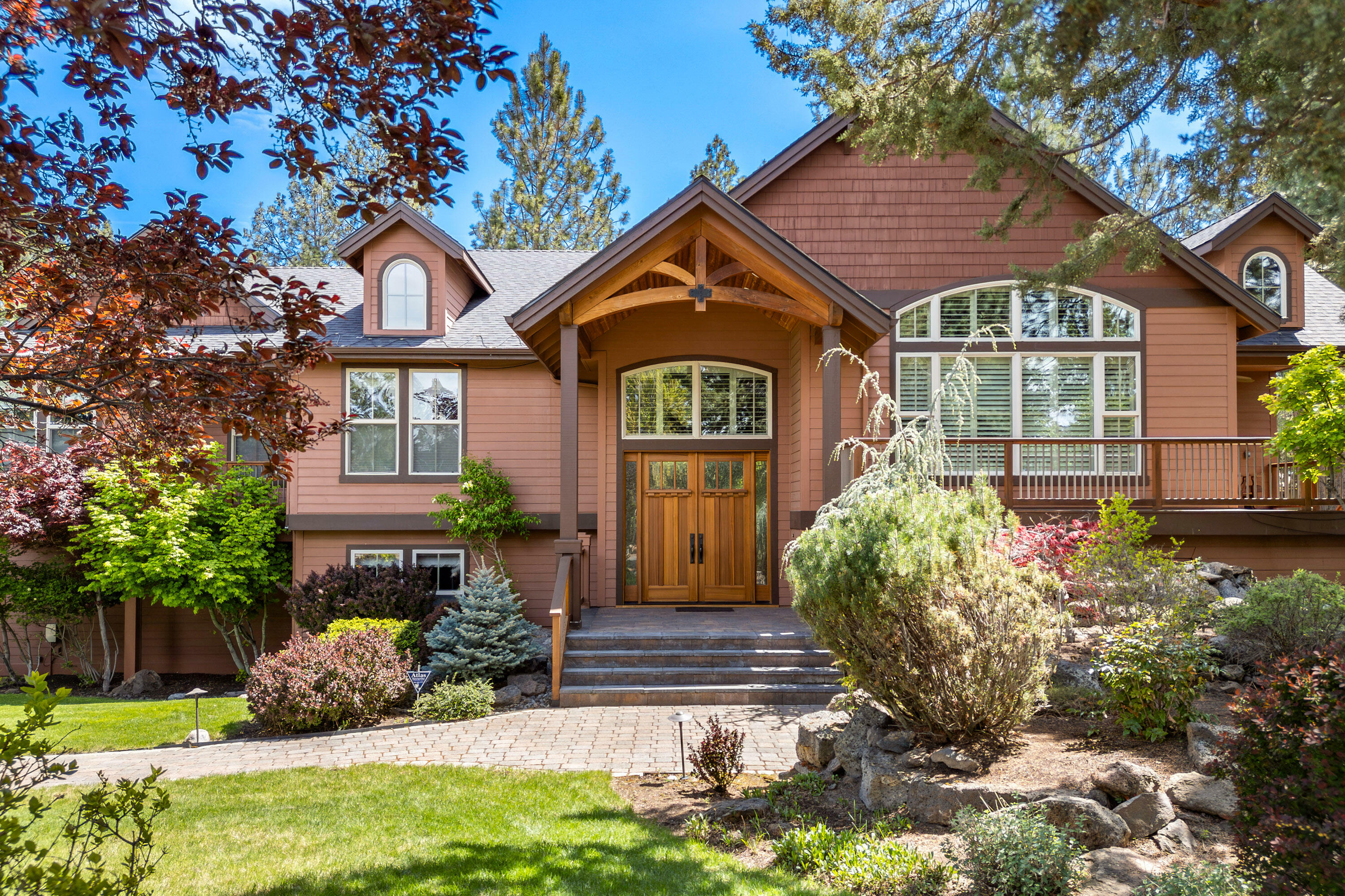 Property Photo: 3490 NW Conrad Drive OR 97703