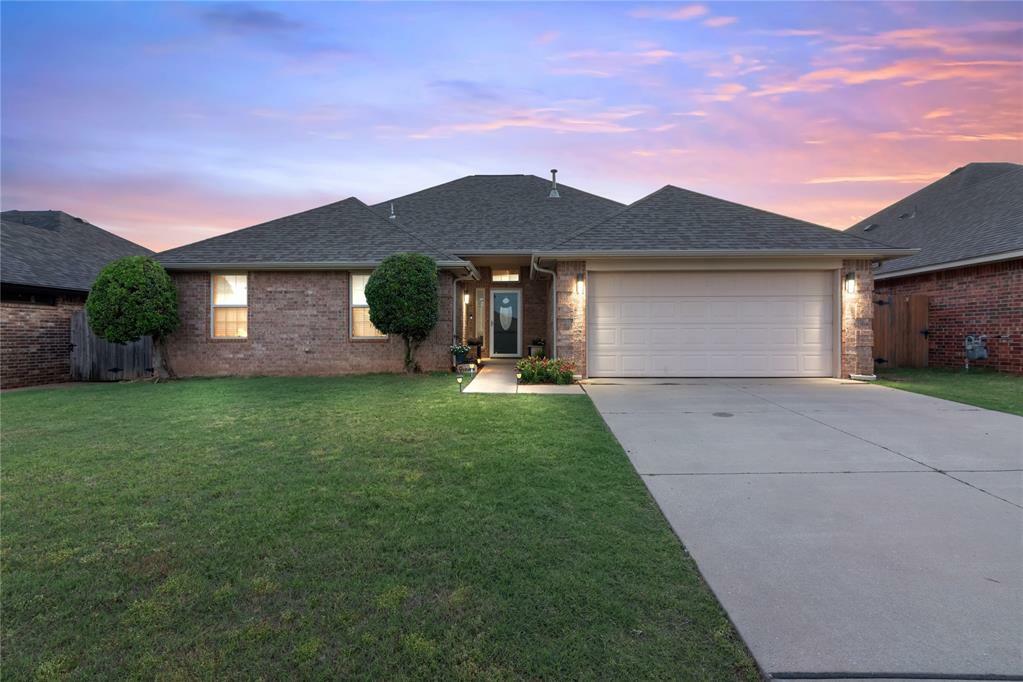 Property Photo: 7713 Geneva Rea Lane OK 73099