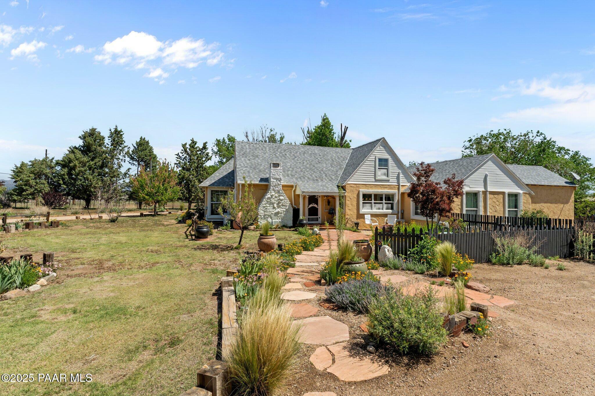19123 S Highway 89  Kirkland AZ 86332 photo