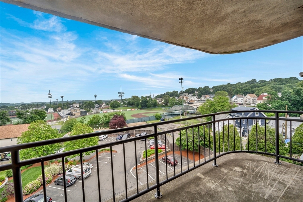 Property Photo: 200 Locust St 606 MA 01904