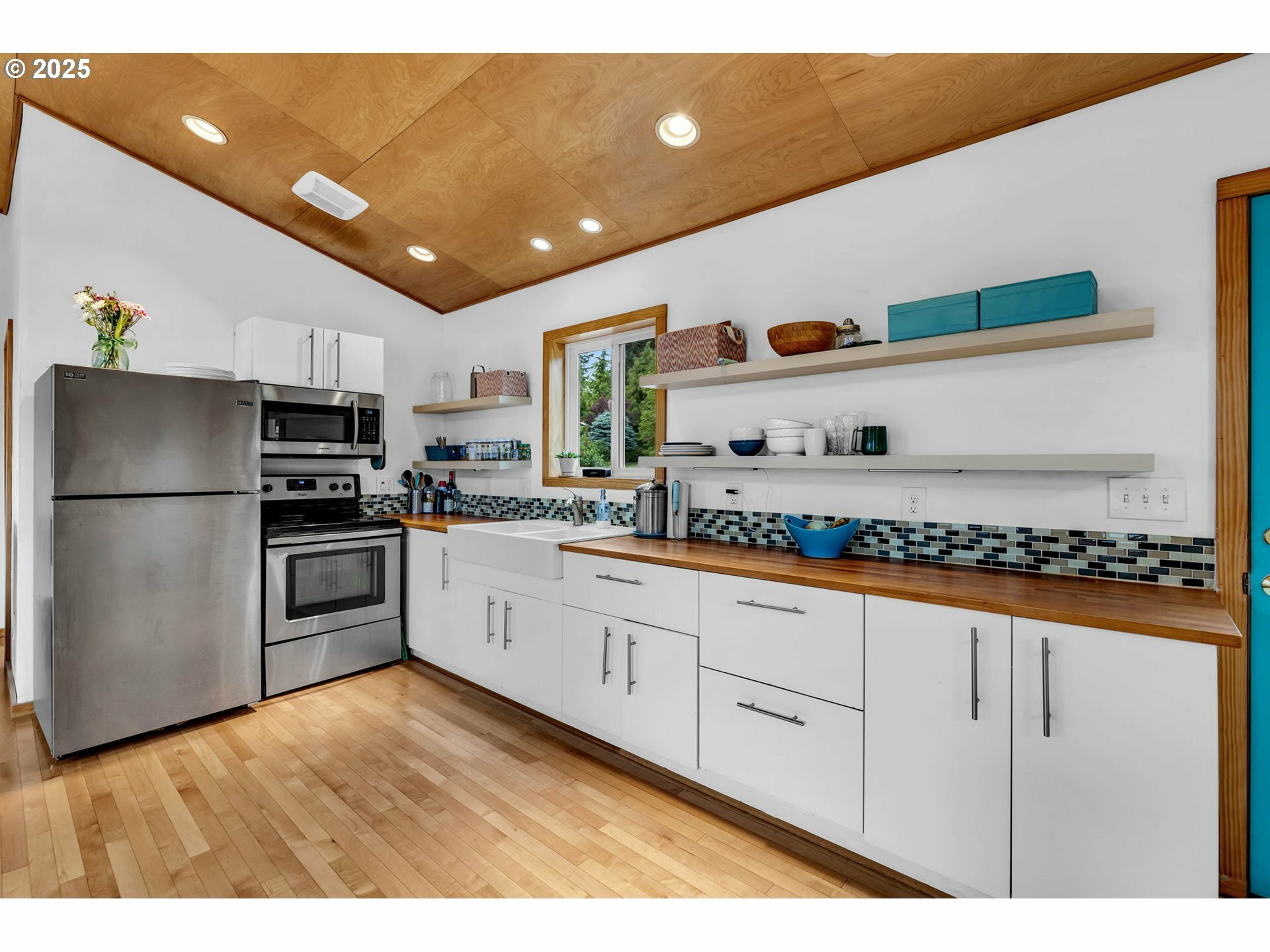 Property Photo: 154 NE Tari Ln WA 98648