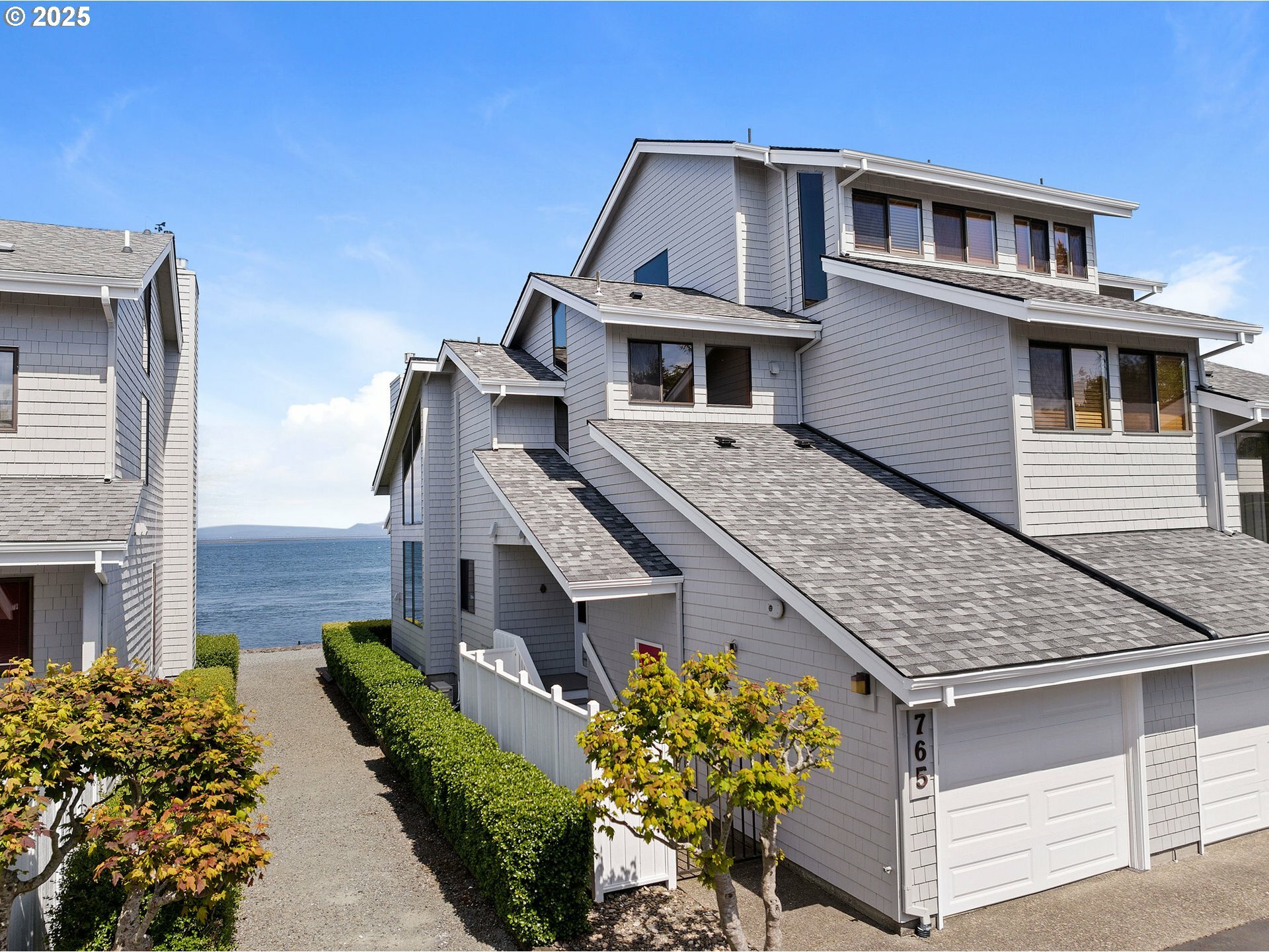 Property Photo: 765 5th Ave 5 OR 97121