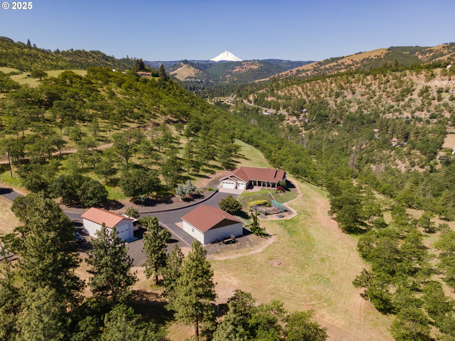 6065 Cherry Heights Rd  The Dalles OR 97058 photo
