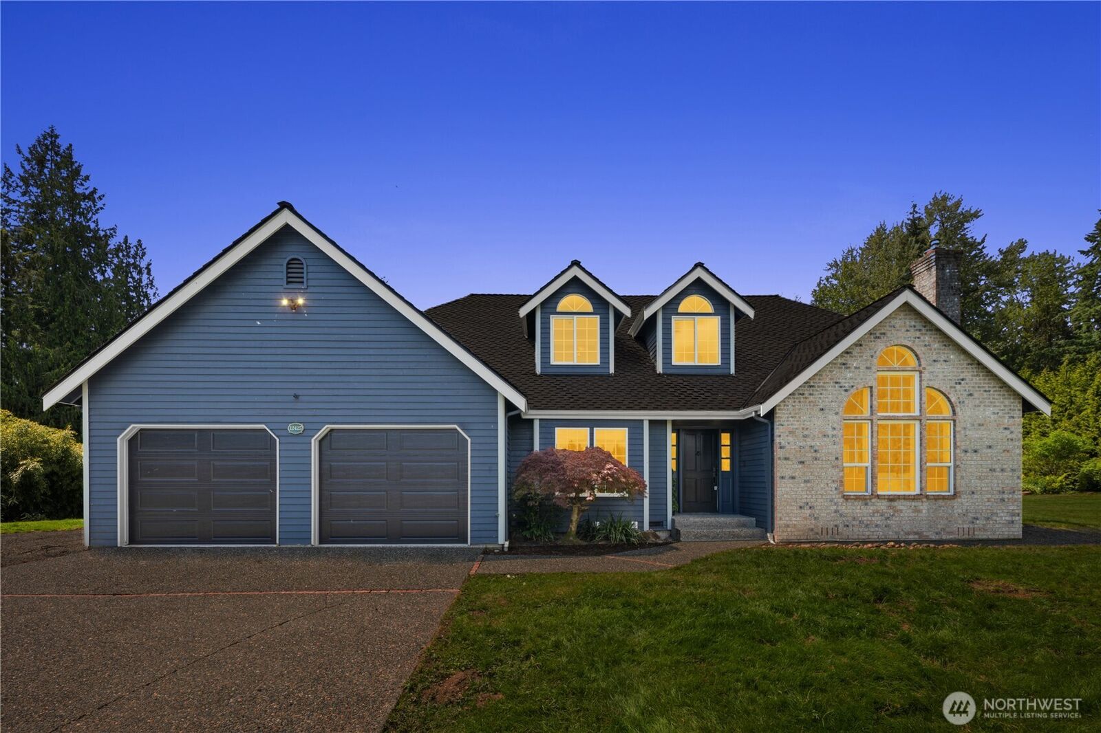 Property Photo: 12425 318th Avenue NE WA 98019