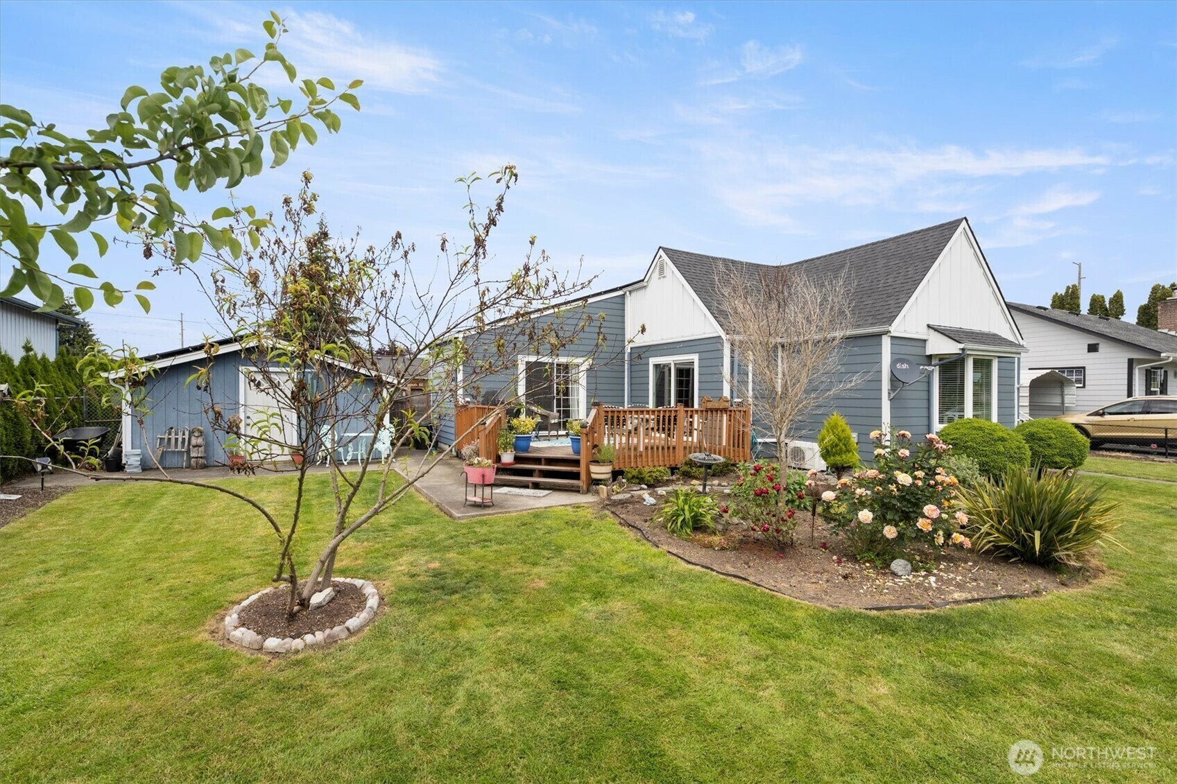 Property Photo: 367 Colorado Street WA 98632