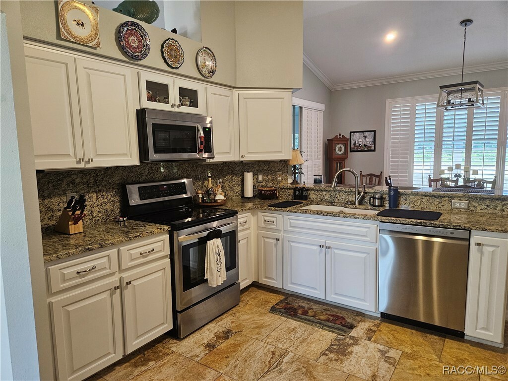 Property Photo: 4755 N El Camino Drive FL 34465