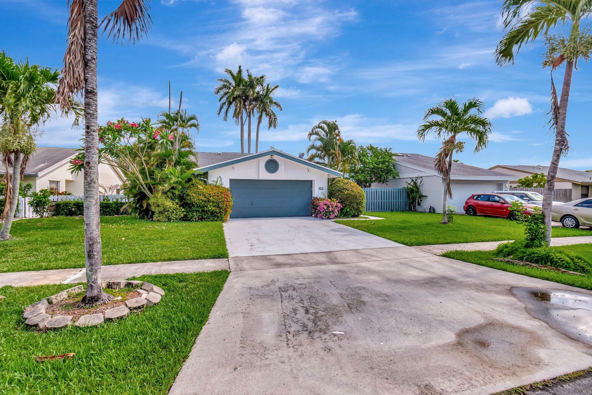 Property Photo:  82 Baytree Circle  FL 33436 