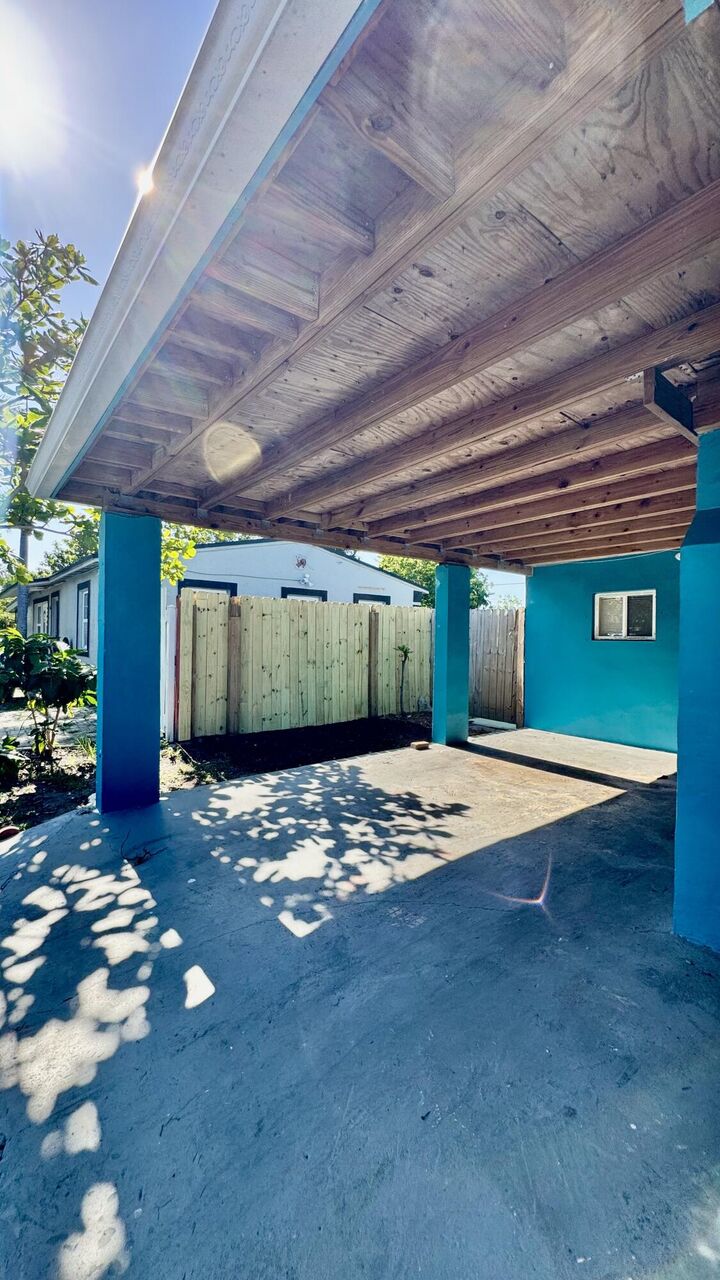 Property Photo:  629 Troy Boulevard  FL 33409 