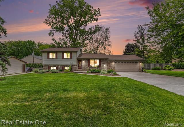 Property Photo:  3714 Donley Avenue  MI 48309 