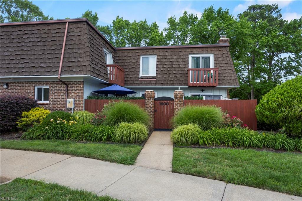 Property Photo: 1600 Ocean Lakes Ct VA 23454