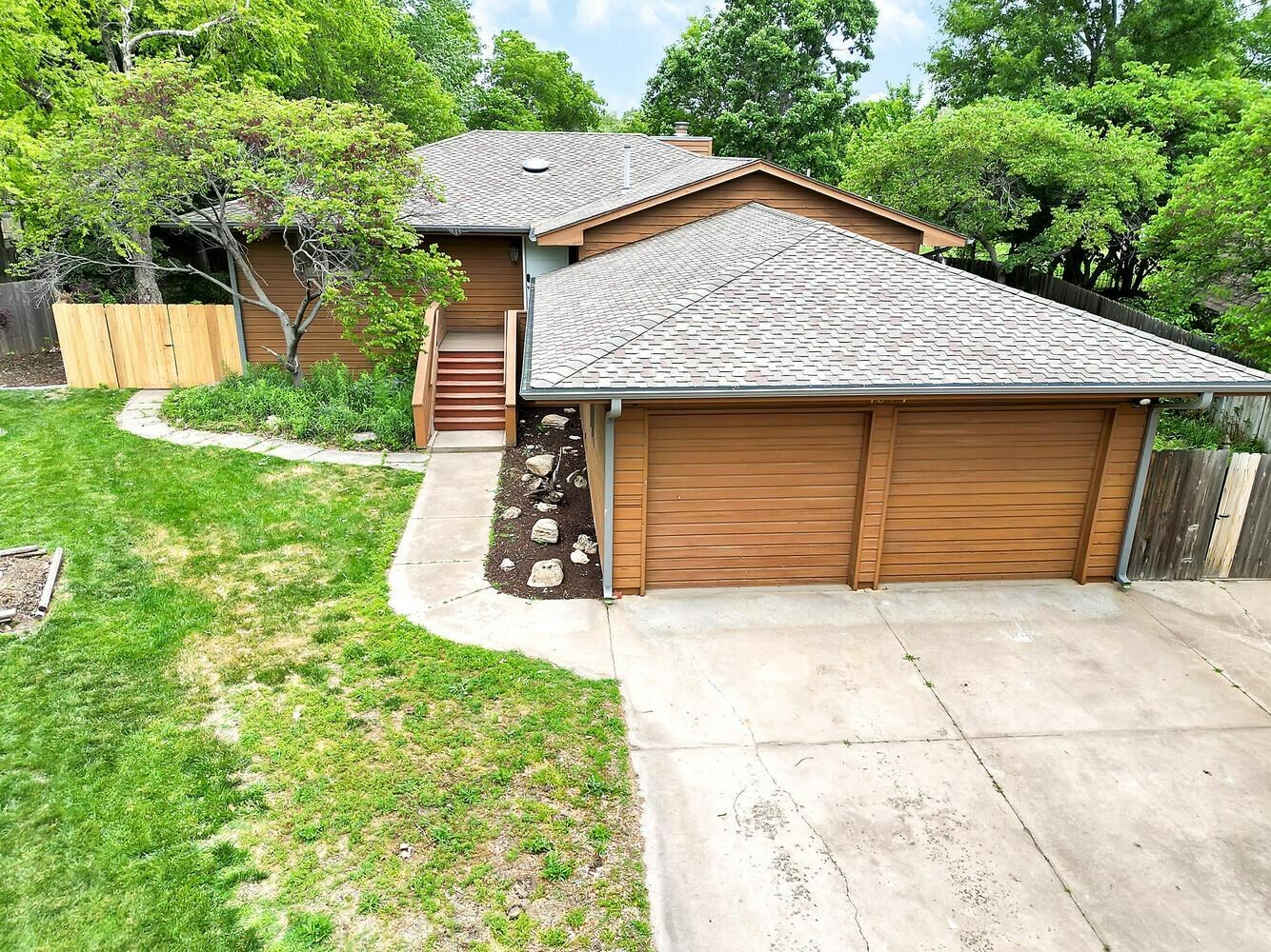 Property Photo: 1977 N Mt Carmel Ave KS 67203