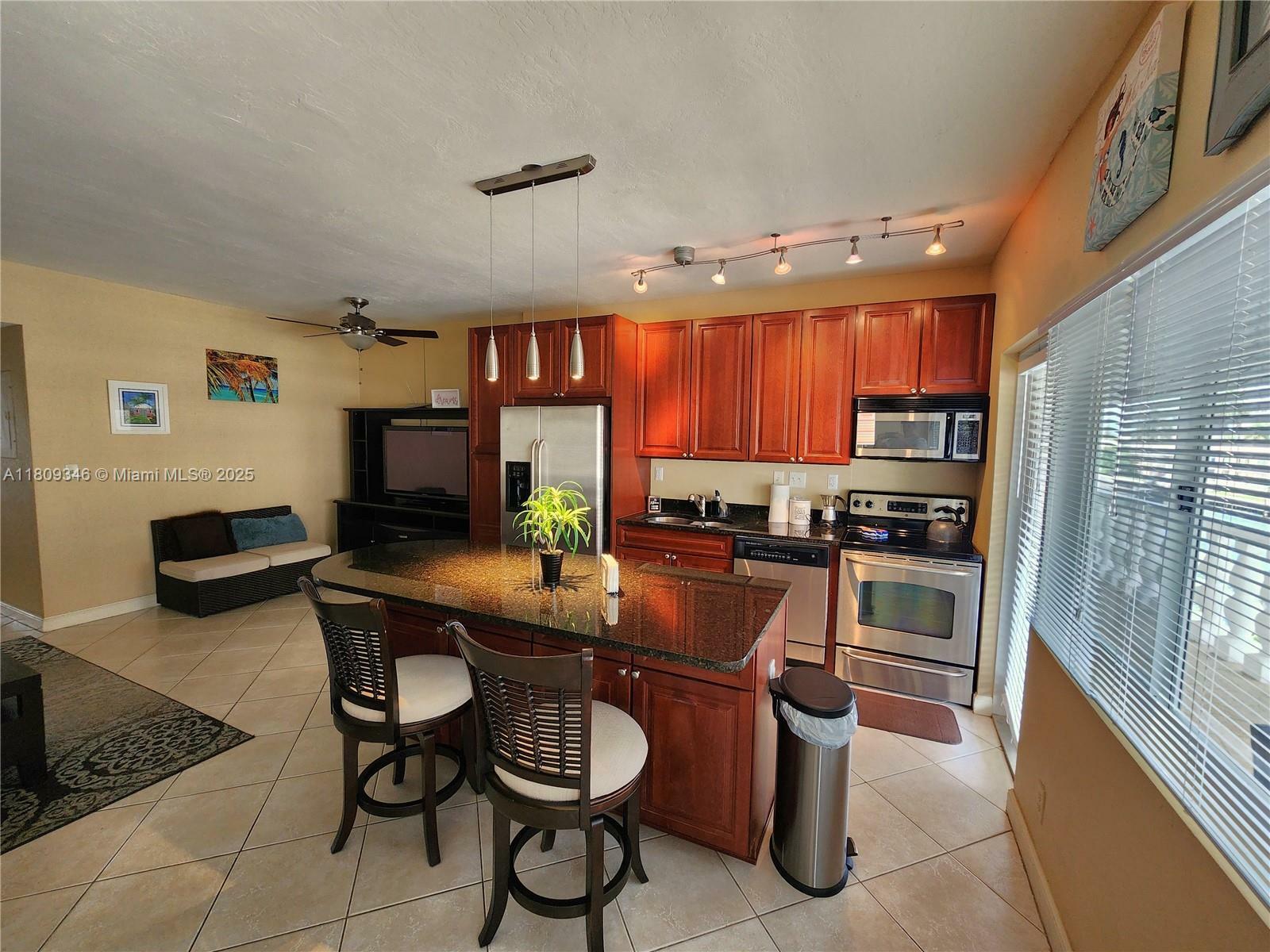 Property Photo: 2881 NE 32nd St 320 FL 33306