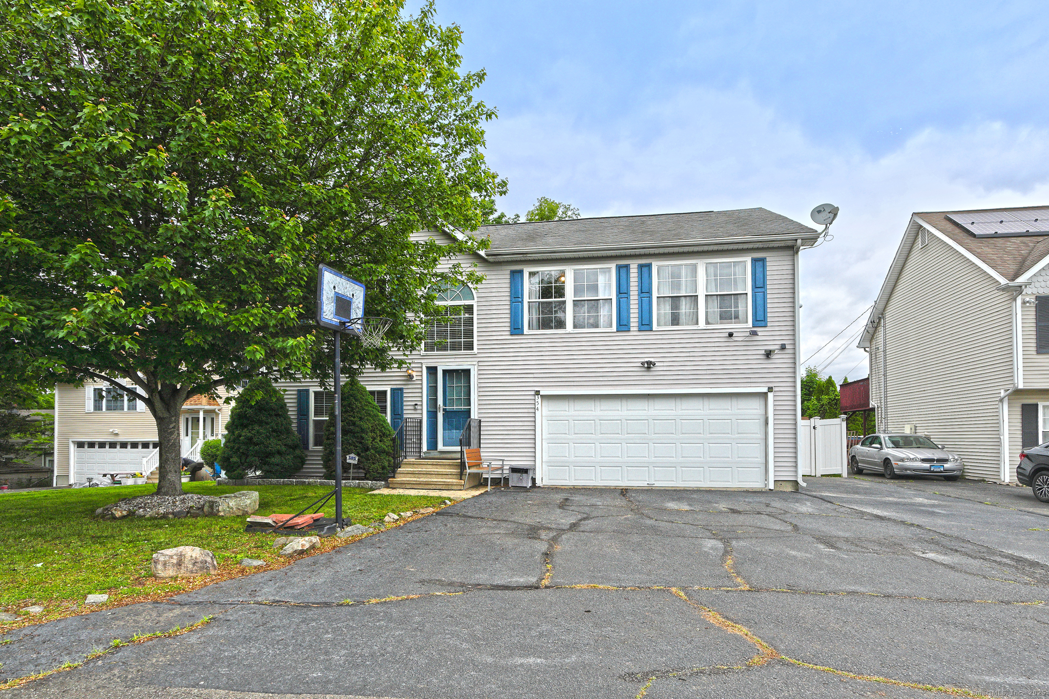Property Photo: 354 Lynne Place CT 06610