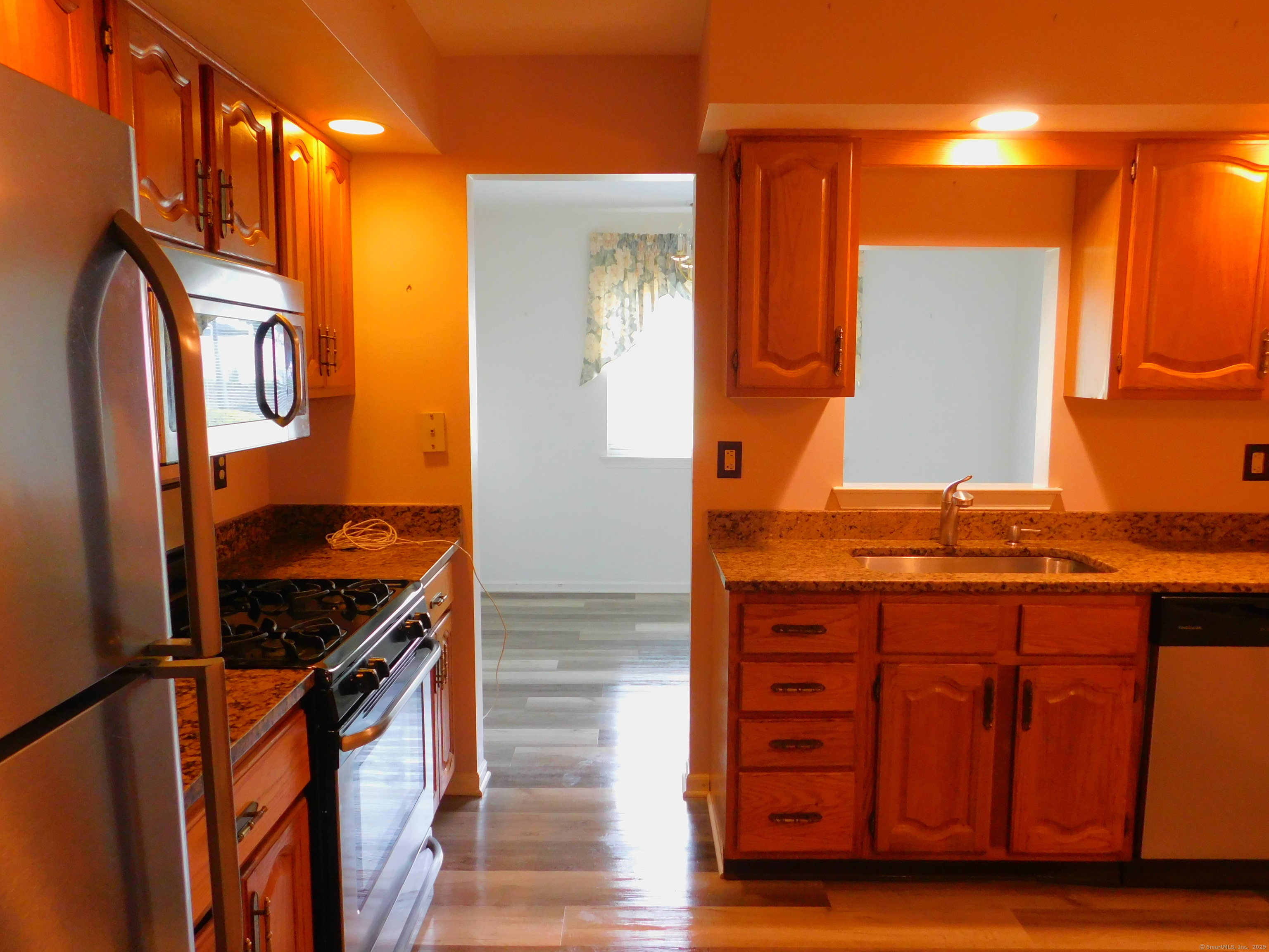 Property Photo:  201 Windgate Circle A  CT 06468 