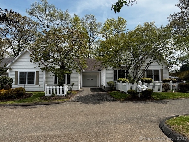 Property Photo: 70 Allison Way 70 CT 06512