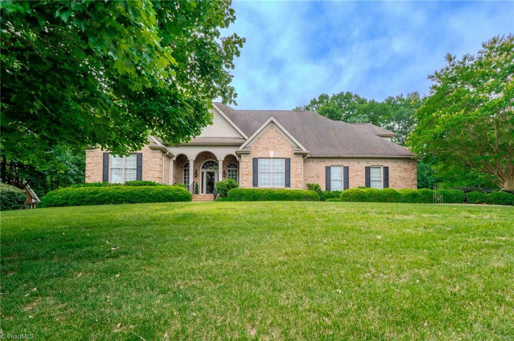 Property Photo: 2809 Churchill Court NC 27262
