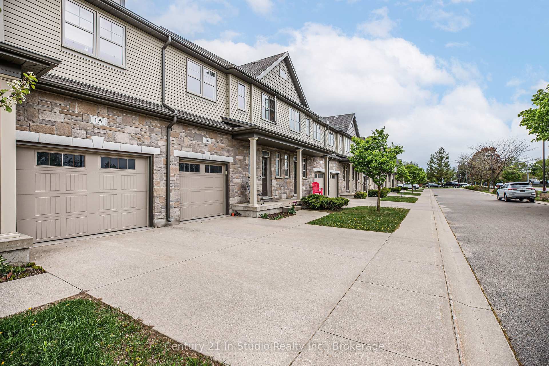 Property Photo: 935 Goderich Street 16 ON N0H 2C3