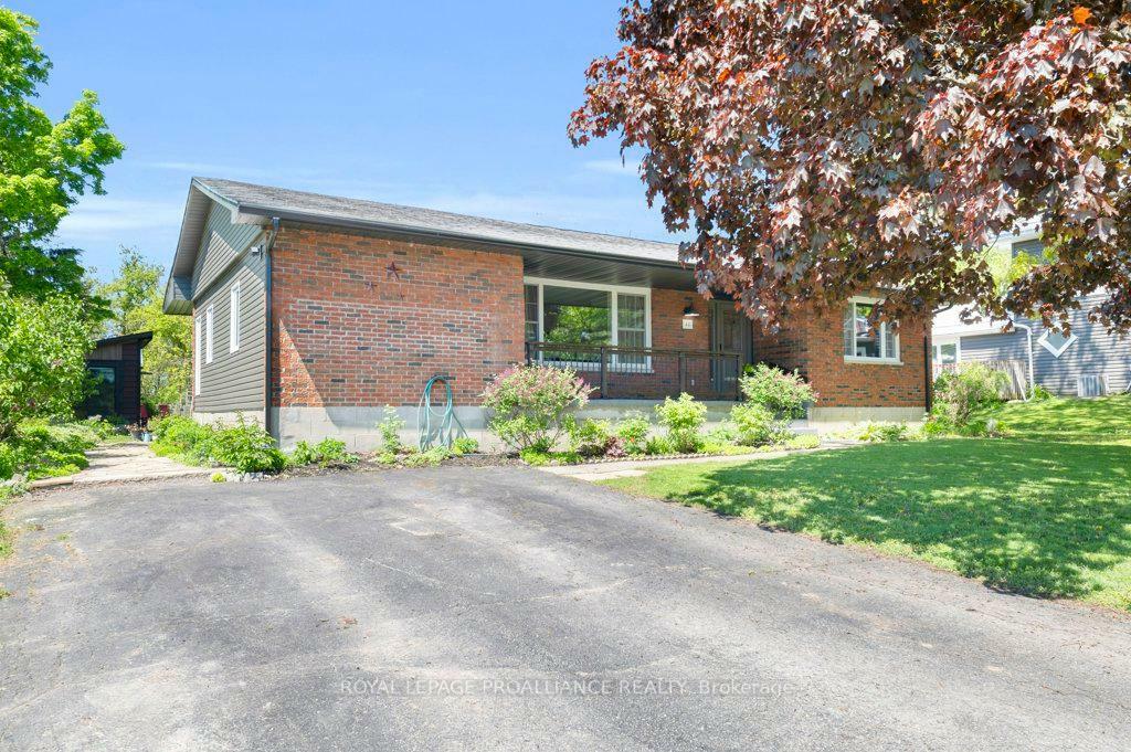 Property Photo: 44 Emma Street ON K0K 3E0