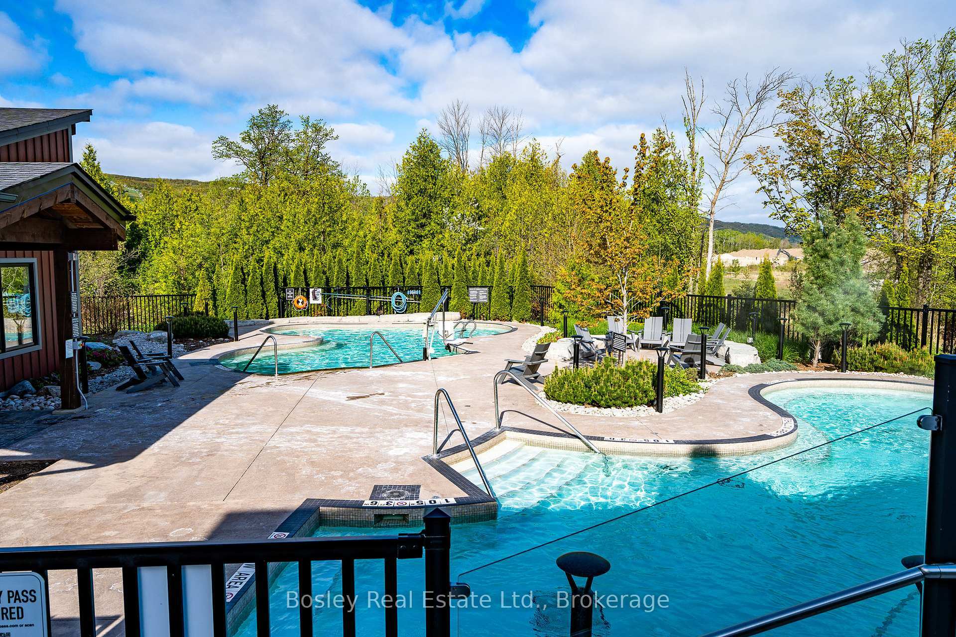Property Photo: 11 Beckwith Lane 107 ON L9Y 0C7