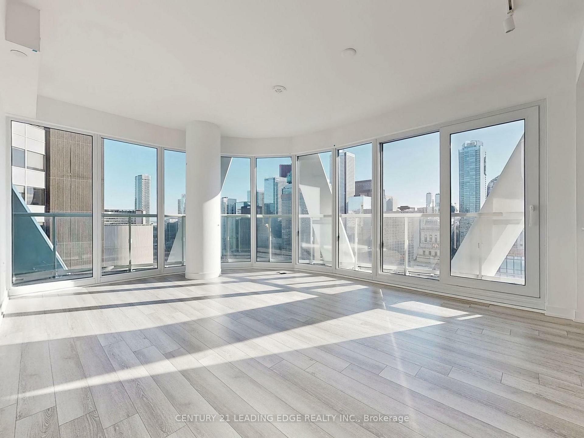 Property Photo: 230 Simcoe Street 2214 ON M5T 0G7