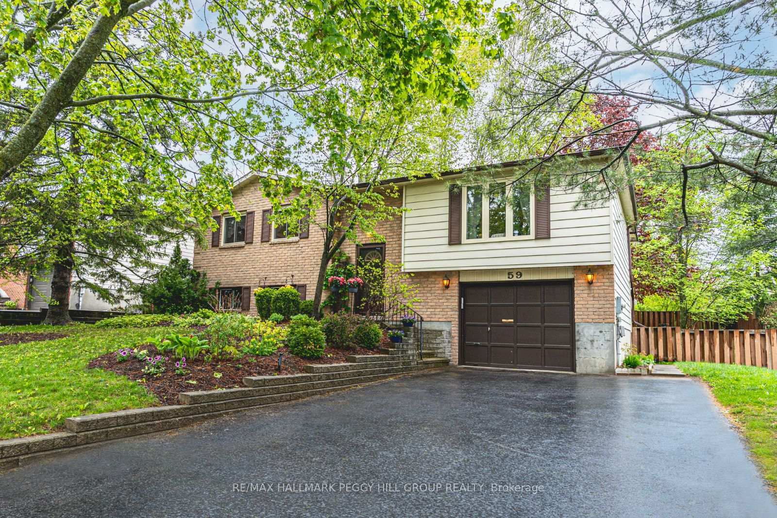 Property Photo: 59 Indian Arrow Road ON L4M 5P1