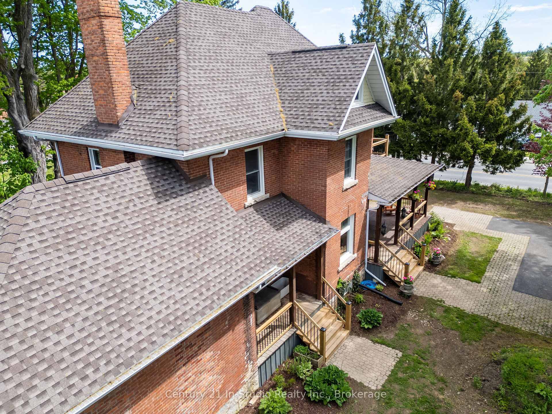 Property Photo: 296 Garafraxa St Street ON N0H 1G0