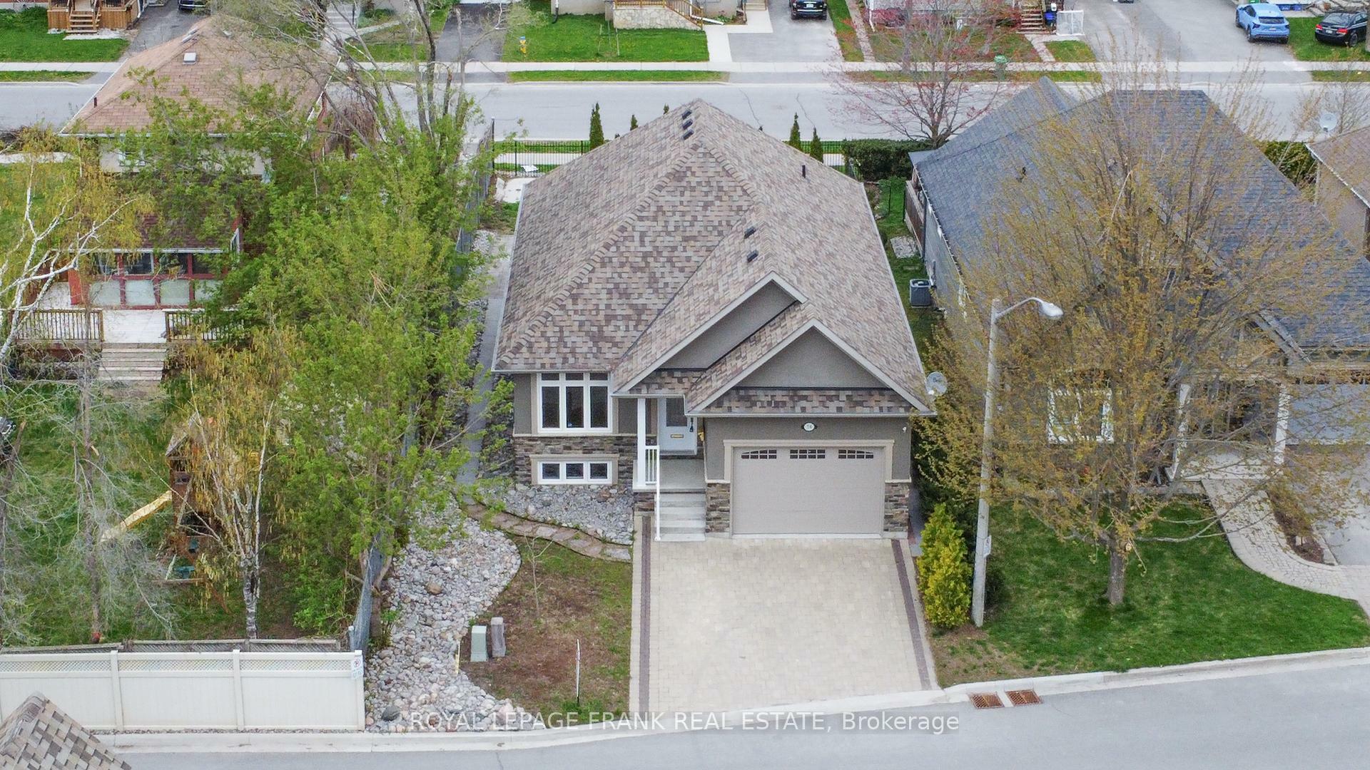 Property Photo: 24 Brinton Drive 8 ON K9J 8S8