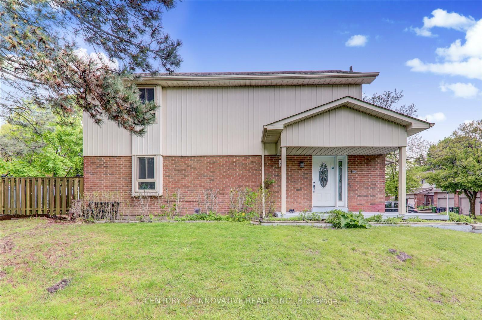 Photo de la propriété: 34 Dundalk Drive 1 ON M1P 4W3