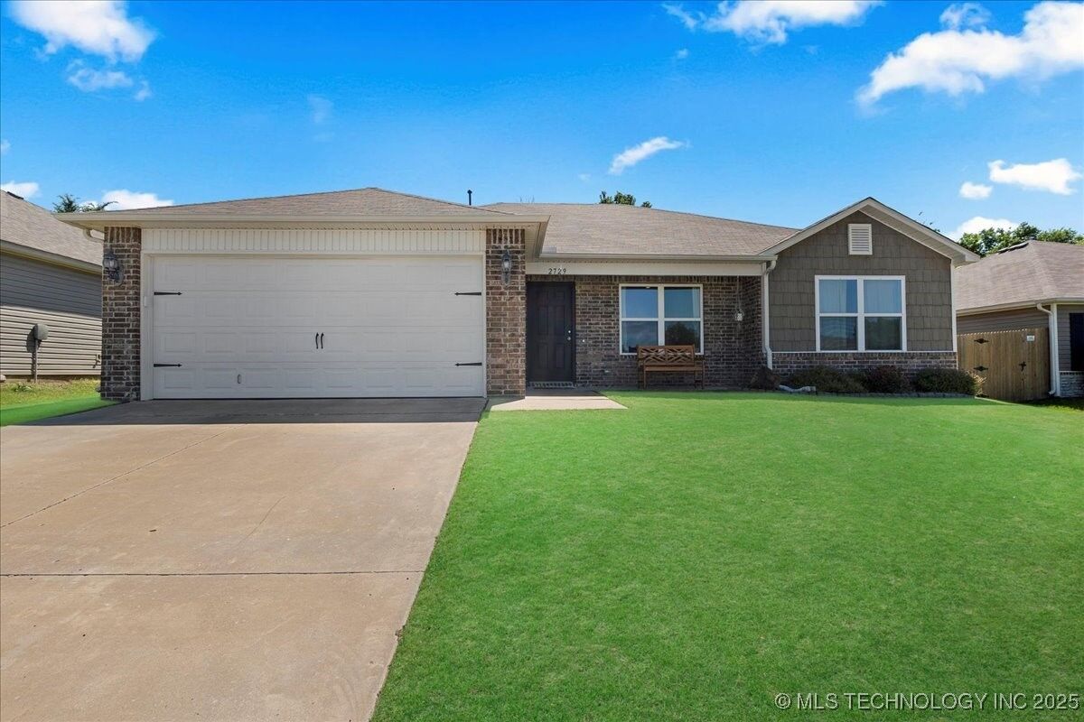 Property Photo:  2729 E Quincy Street  OK 74014 