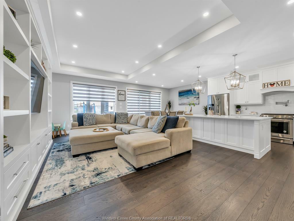 Property Photo: 1850 Queens Valley Drive ON N9Y 0G6