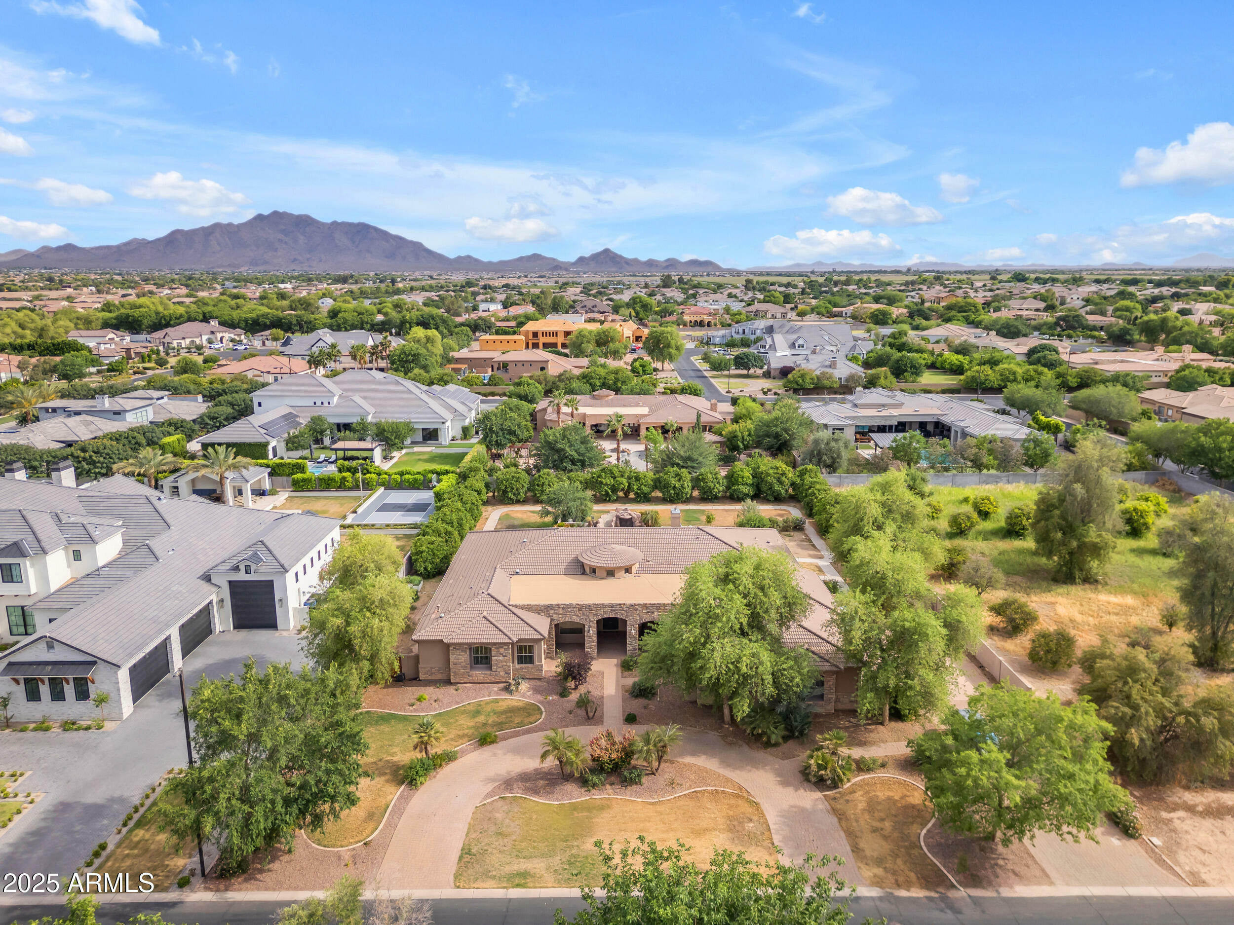 Property Photo: 2285 E Plum Street AZ 85298