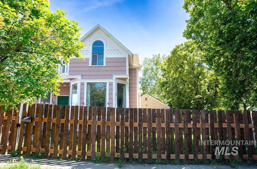 Property Photo: 304 6th Ave ID 83501
