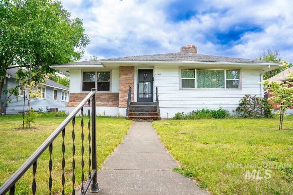 Property Photo:  1114 12th Ave  ID 83501 