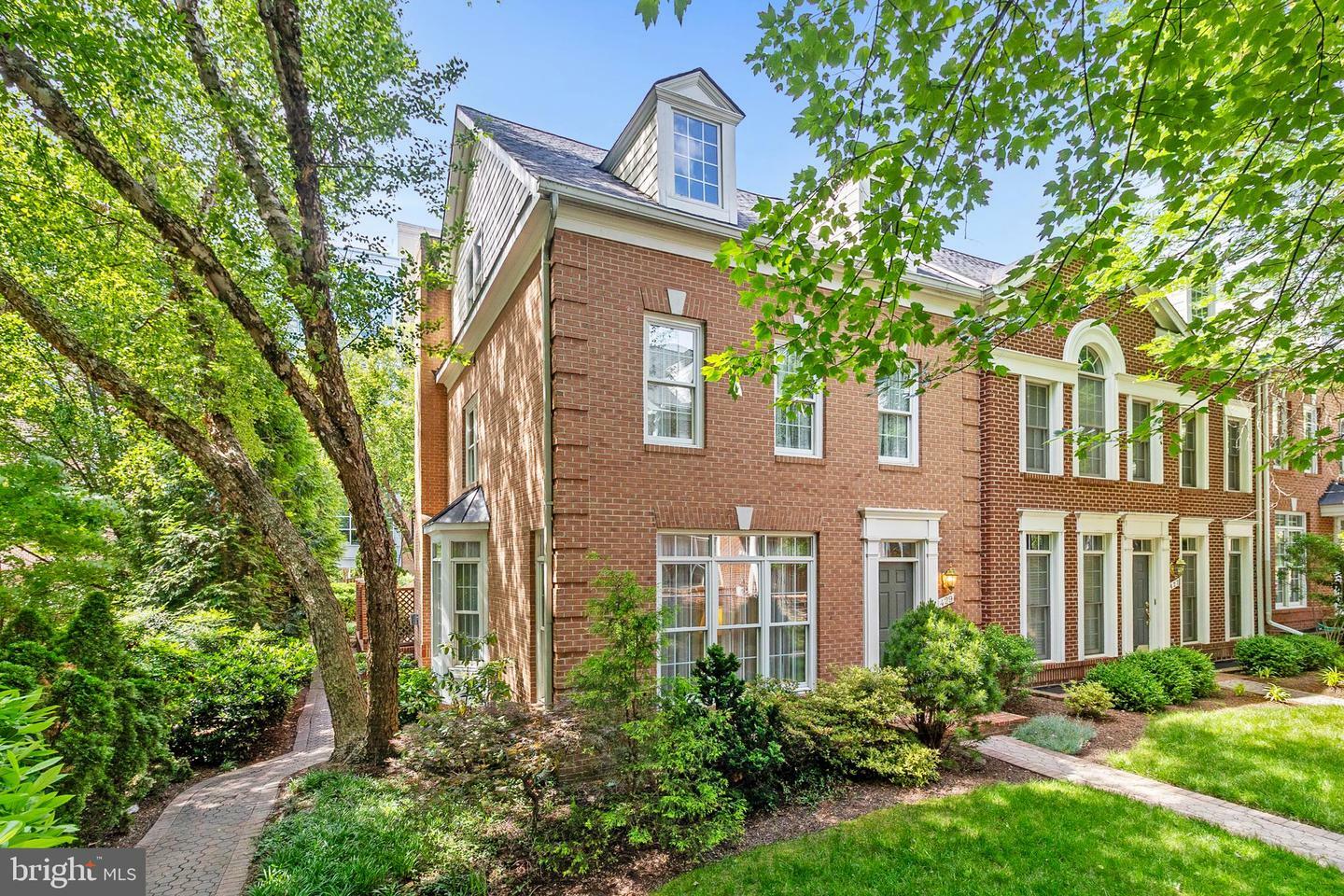 429 Park Avenue  Falls Church VA 22046 photo