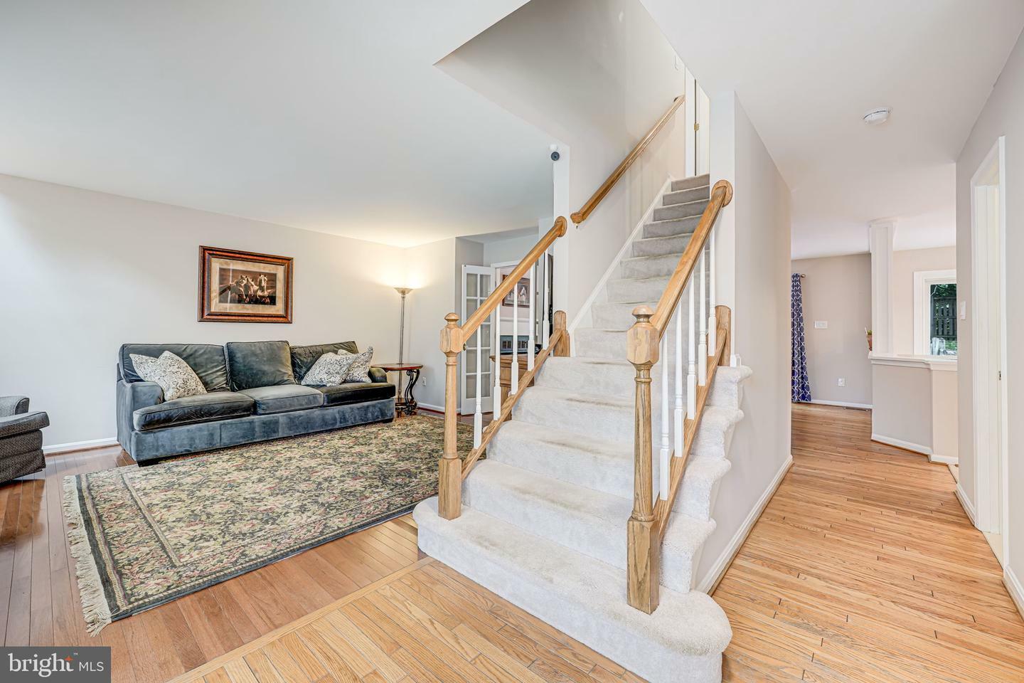 Property Photo: 8008 Oak Hollow Lane VA 22039