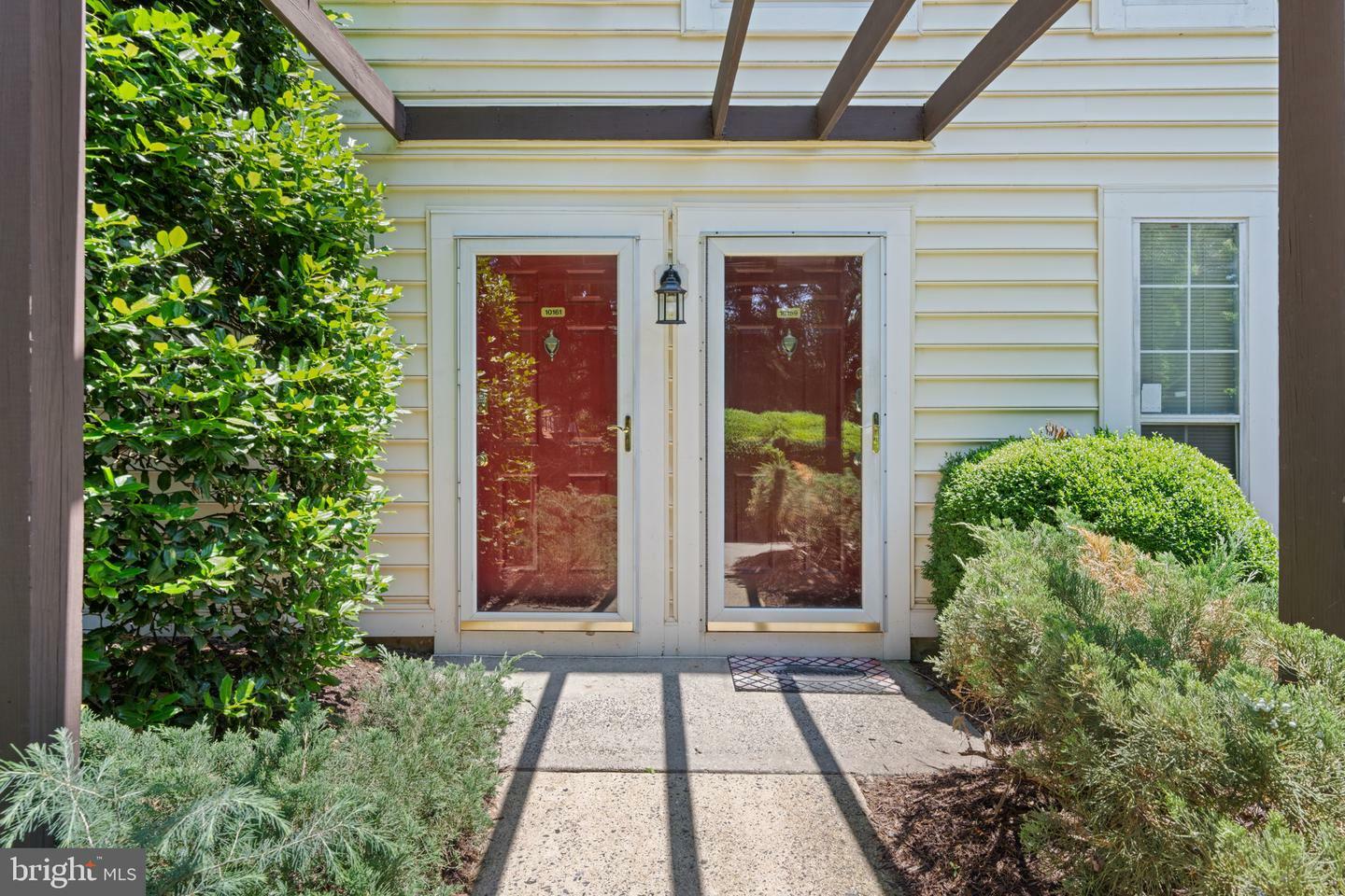 Property Photo: 10161 Oakton Terrace Road VA 22124