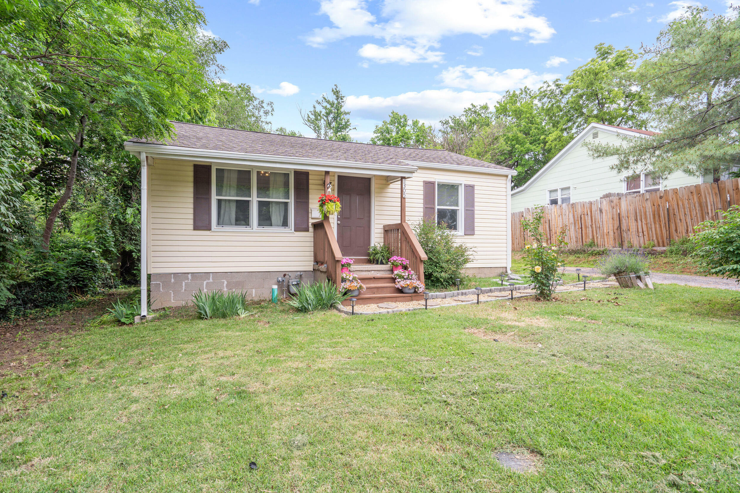 Property Photo: 1305 Sims St MO 65201
