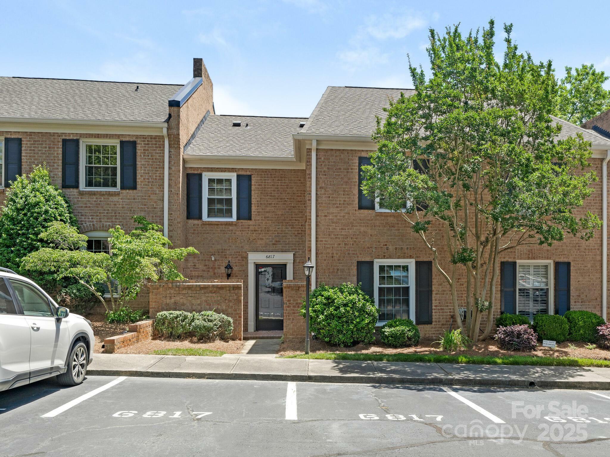 6817 Dumbarton Drive  Charlotte NC 28210 photo
