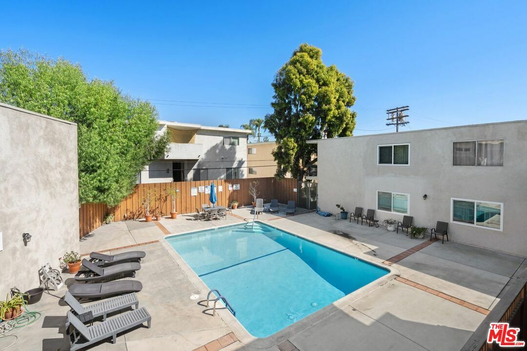 Property Photo: 3640 Cardiff Ave CA 90034