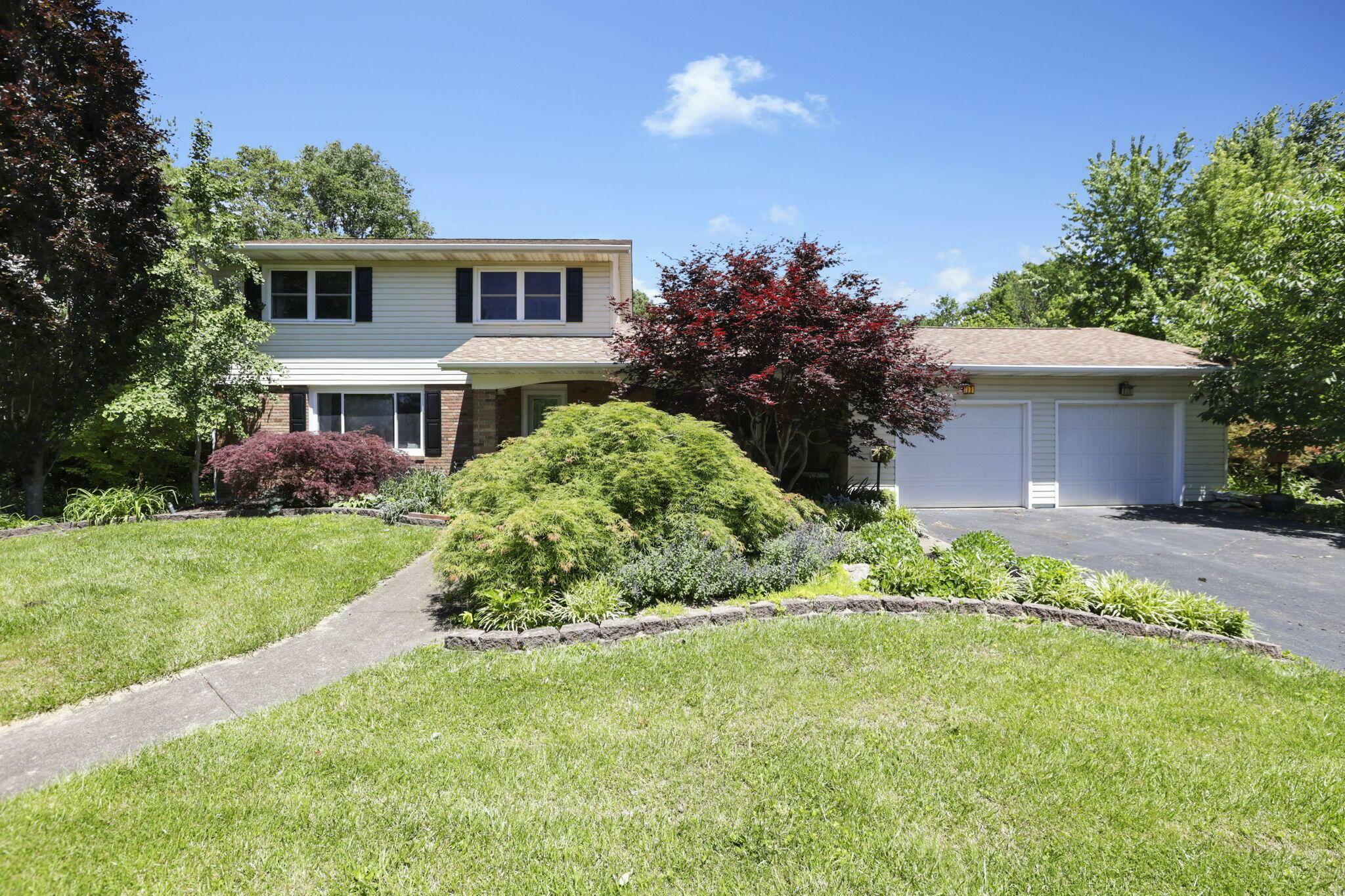 Property Photo: 170 Ginder NE Road OH 43130