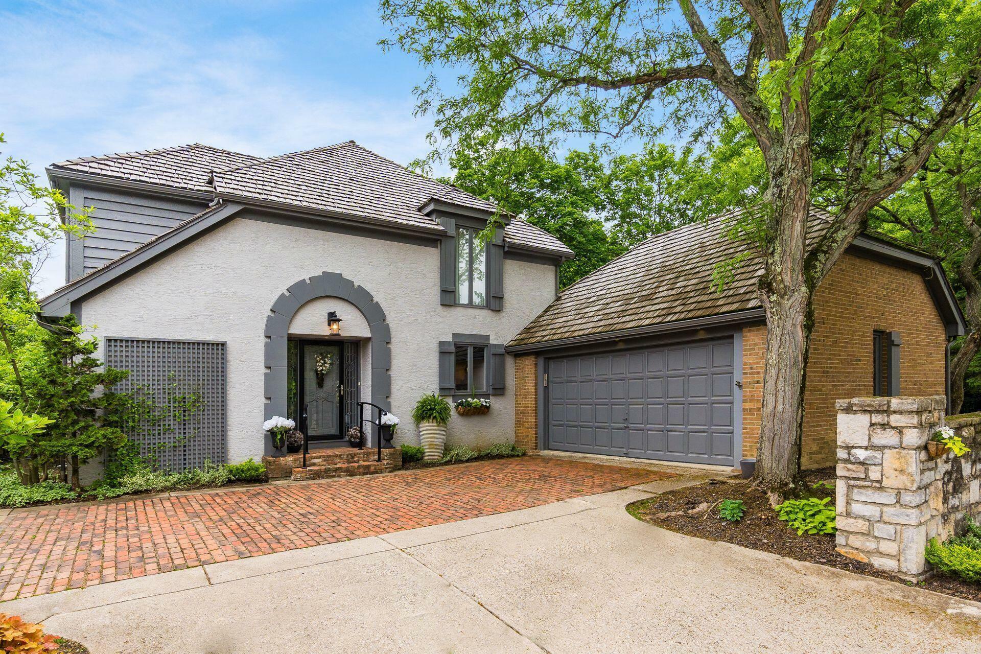 Property Photo: 8547 Pitlochry Court OH 43017